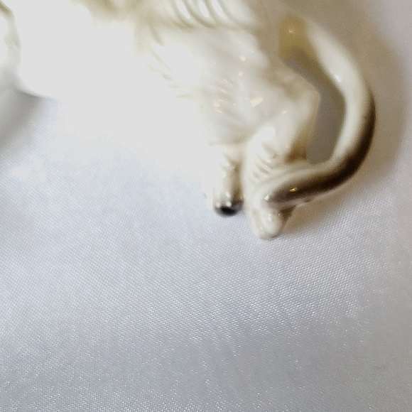 Vintage Bone China Cat Figurines  Set of Two - Picture 11 of 14